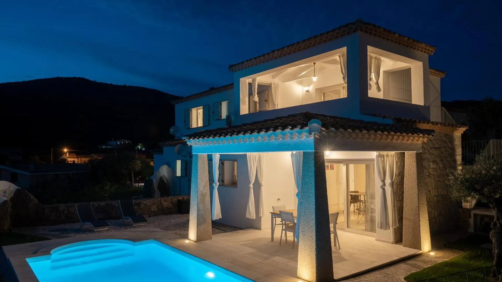 Villa Bellevue By Klodge Budoni Italy