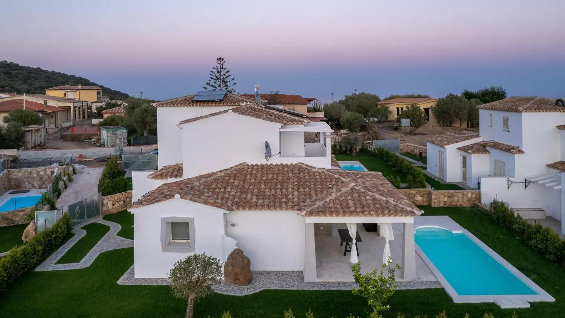 Villa Bellevue By Klodge Budoni Italy