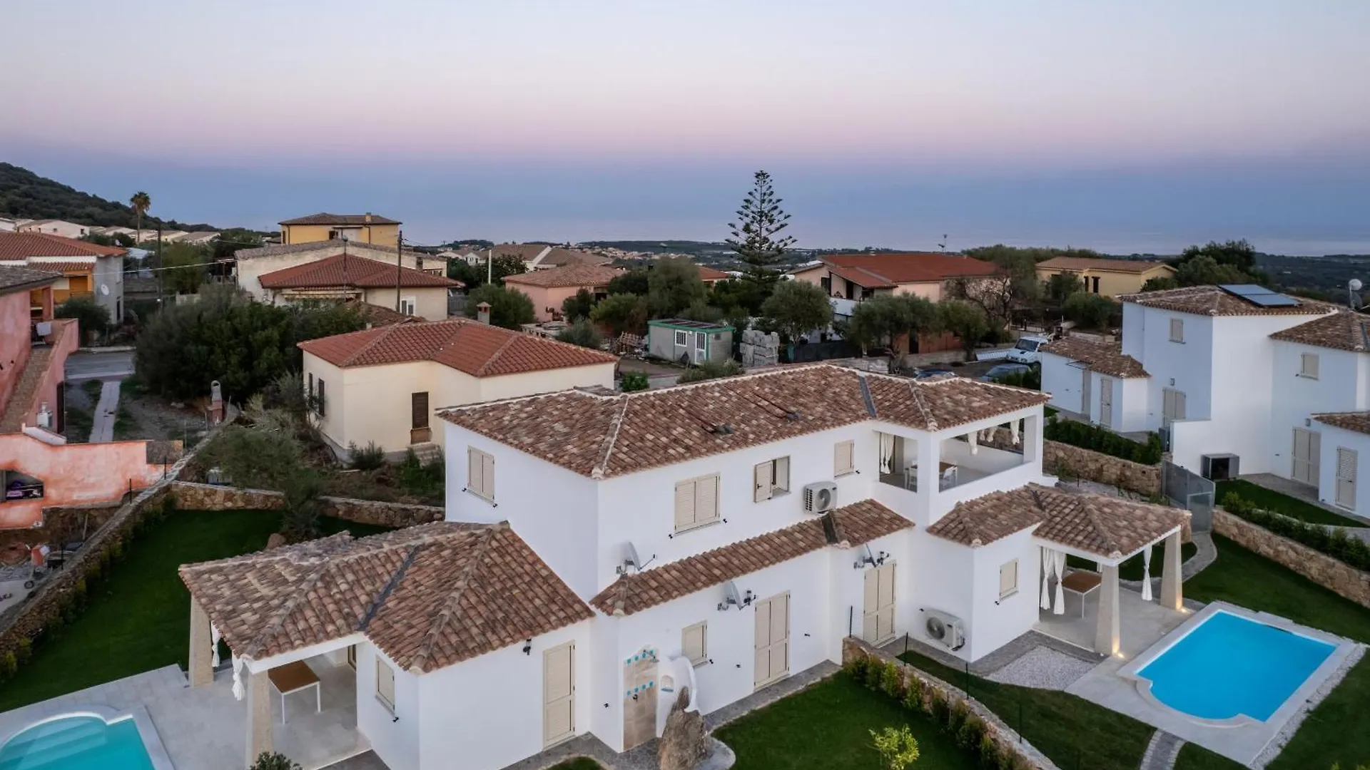 Villa Bellevue By Klodge Budoni Italy