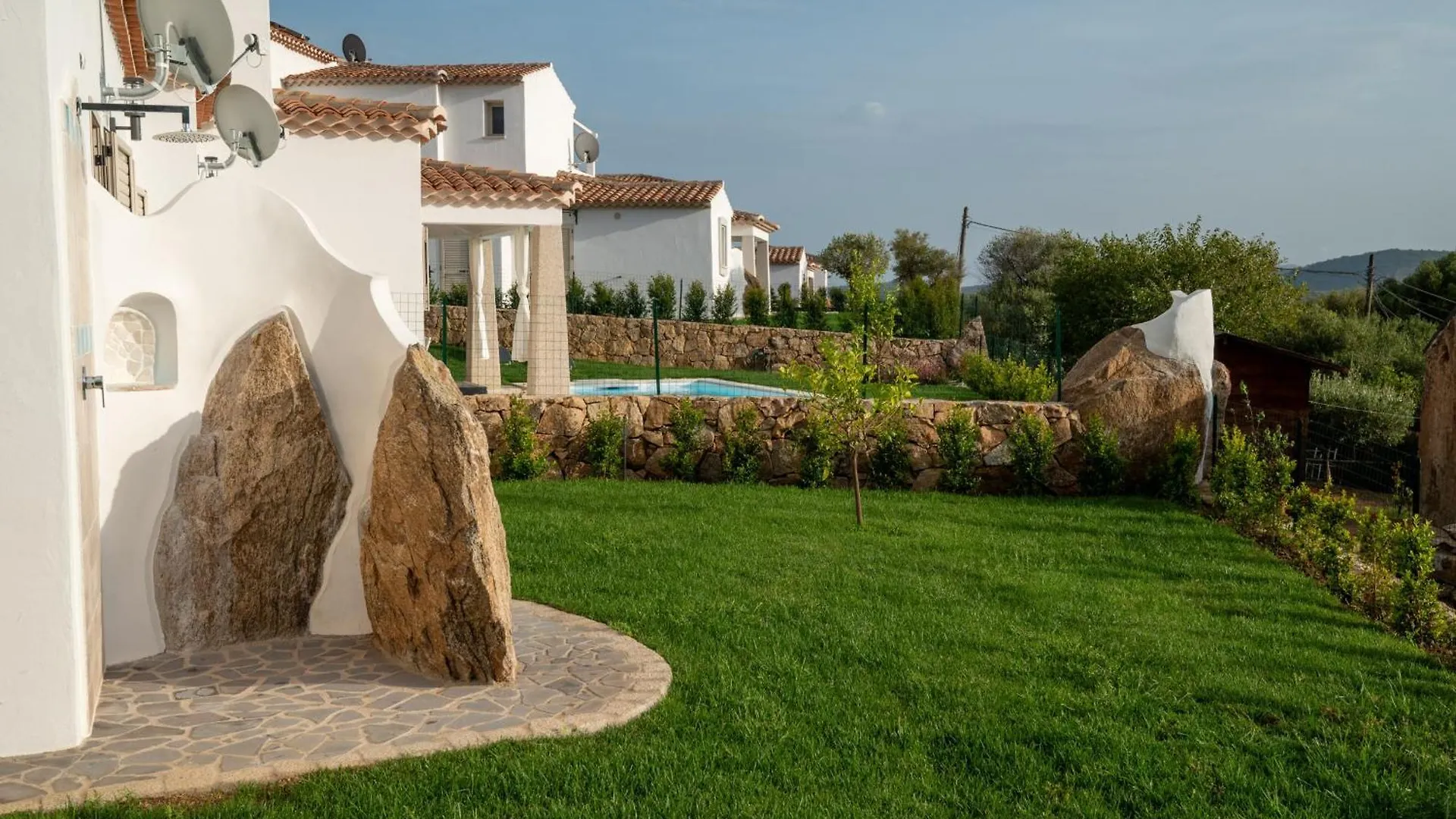 Villa Bellevue By Klodge Budoni Italy